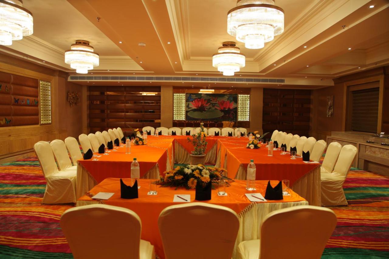 Hotel Wj Grand Jalandhar Esterno foto