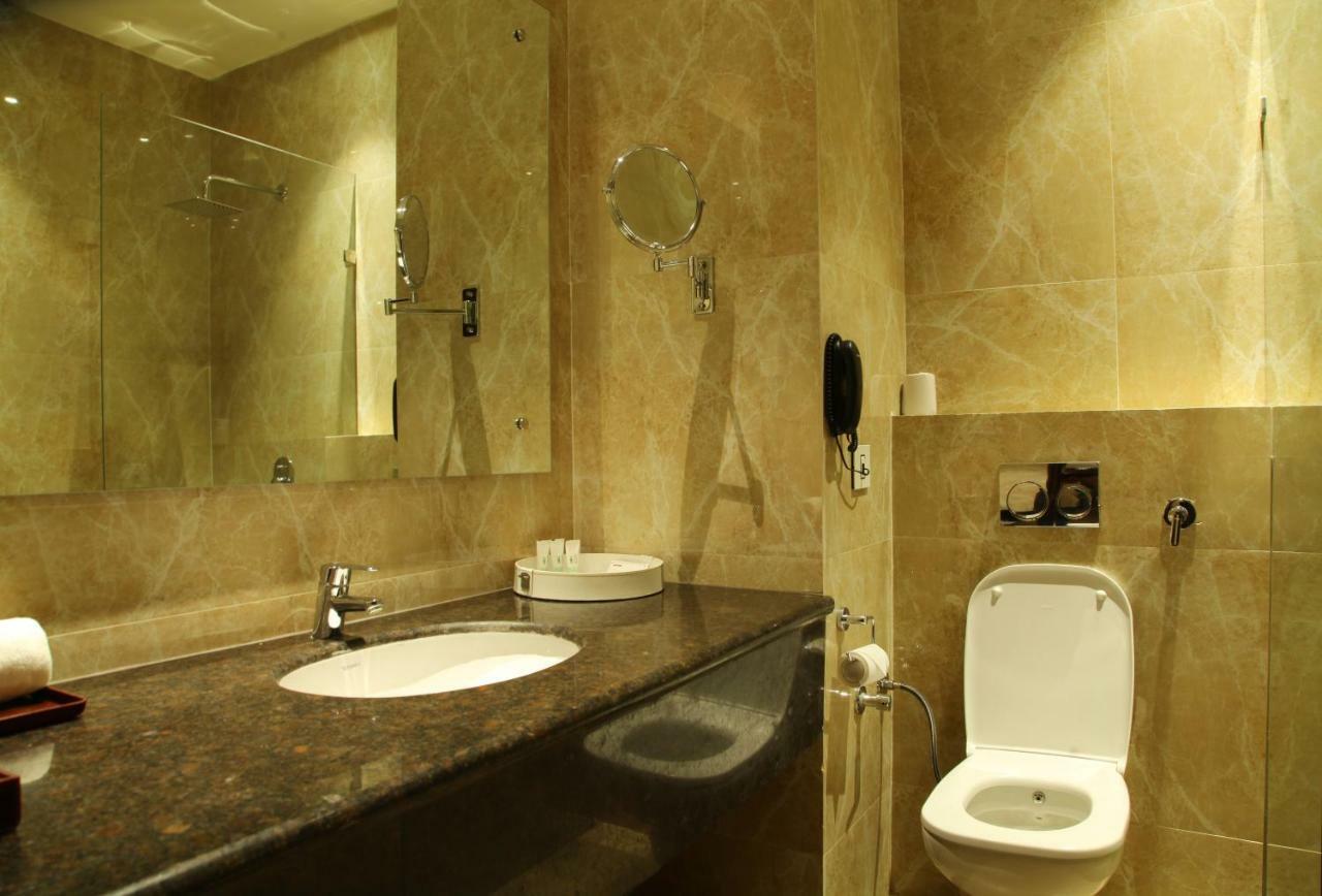 Hotel Wj Grand Jalandhar Esterno foto